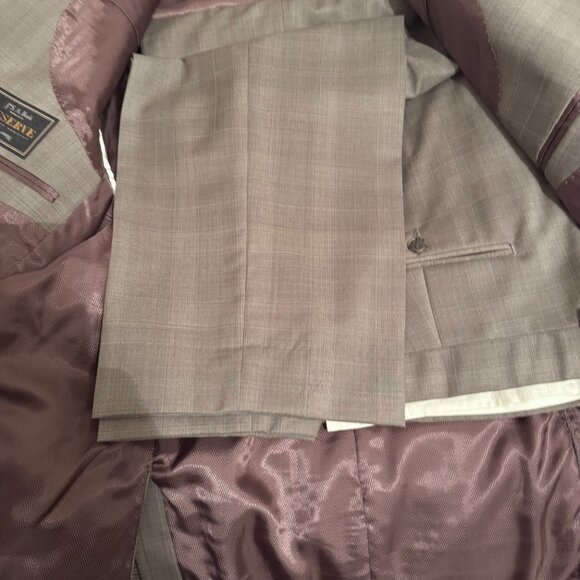 EUC Jos A Bank 42R Reserve Collection Tailored Fit Suit, Tan 2 button, 36x30 - Picture 6 of 9
